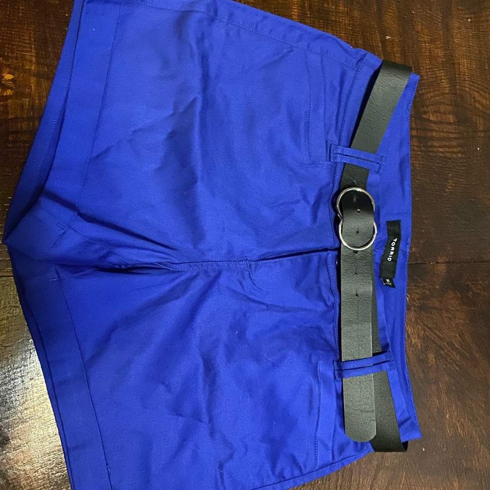 Torrid Royal blue shorts with belt. NWOT
